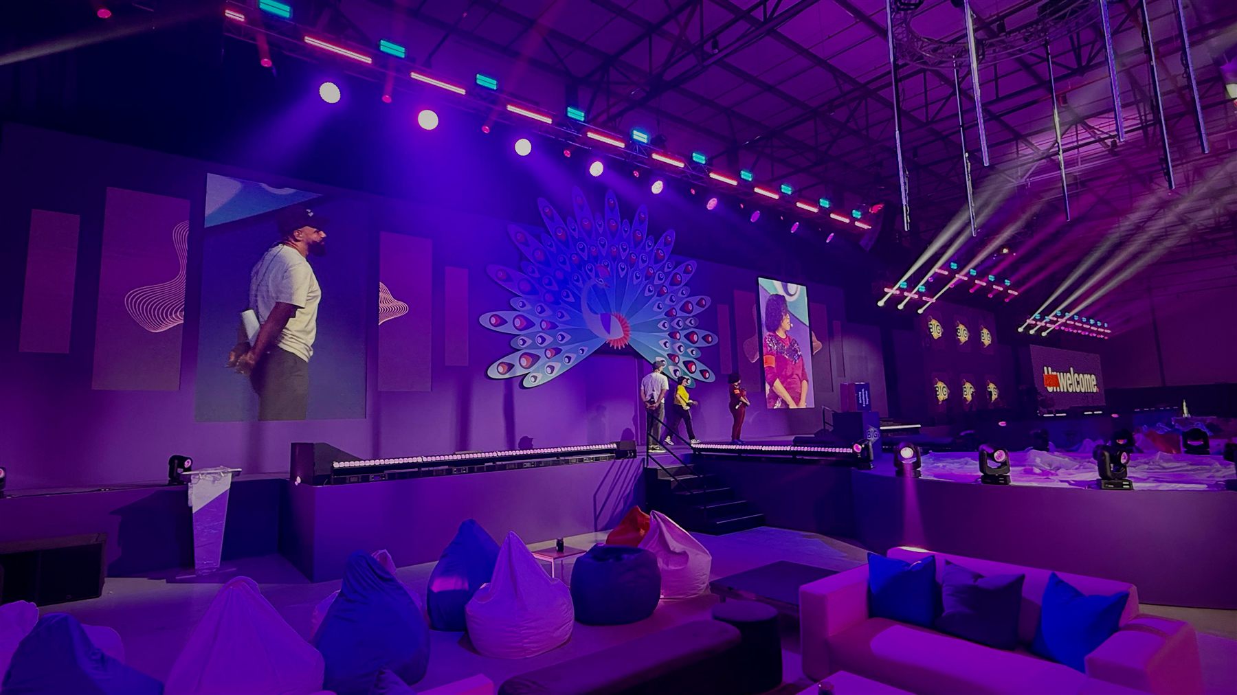 Hollard 2025 — stage configuration